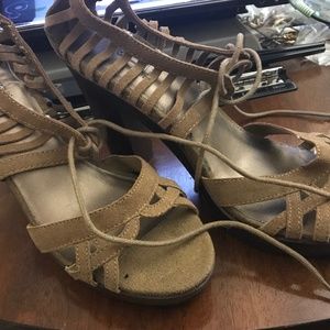 8 1/2 leather high heel bohemian